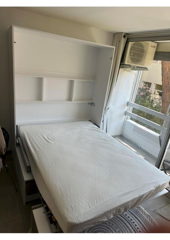 Superbe Studio Climatise Sur Le Port De Hyères Extérieur photo