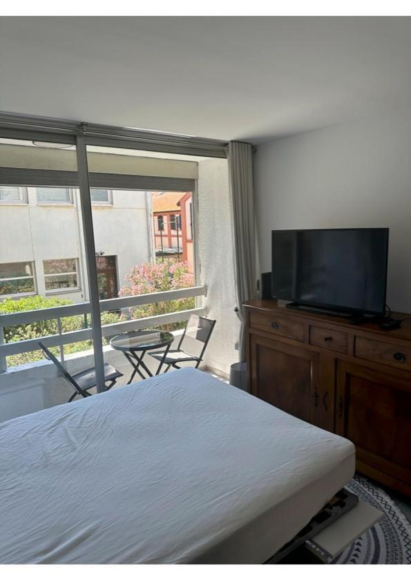 Superbe Studio Climatise Sur Le Port De Hyères Extérieur photo